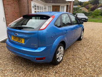 FORD FOCUS 1.6 Style 5dr