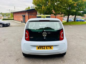 VOLKSWAGEN UP 1.0 Move up!