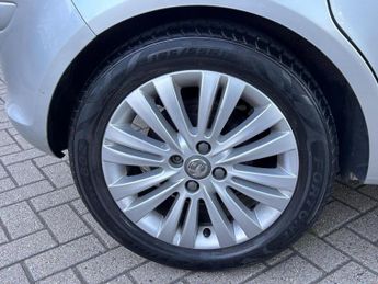 VAUXHALL CORSA 1.4 16V Excite Euro 5 5dr (A/C)
