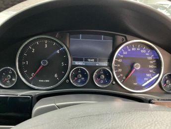 VOLKSWAGEN TOUAREG 3.0 TDI V6 DPF Altitude 5dr