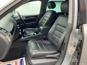 VOLKSWAGEN TOUAREG 3.0 TDI V6 DPF Altitude 5dr