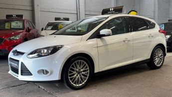 Ford Focus 1.0 T EcoBoost Zetec Navigator White 5dr 1 OWNER+LOW TAX+10STAMP