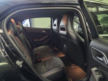 MERCEDES-BENZ GLA CLASS 2.1 GLA200d AMG Line