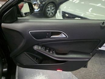 MERCEDES-BENZ GLA CLASS 2.1 GLA200d AMG Line