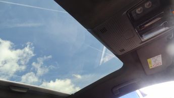 VOLKSWAGEN GOLF 1.5 eTSI MHEV R-LINE