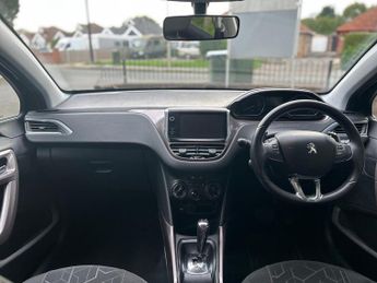 PEUGEOT 2008 1.6 e-HDi Active