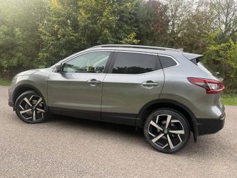 NISSAN QASHQAI 1.2 DIG-T Tekna
