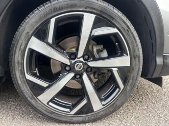 NISSAN QASHQAI 1.2 DIG-T Tekna