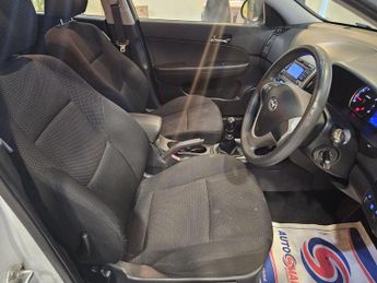 HYUNDAI I30 1.4 ES