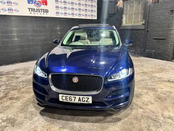 JAGUAR F-PACE 2.0 D180 Portfolio