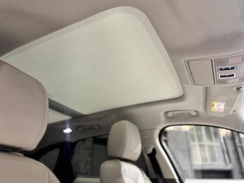 JAGUAR F-PACE 2.0 D180 Portfolio