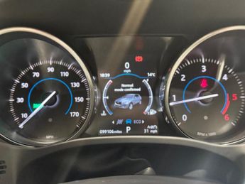 JAGUAR F-PACE 2.0 D180 Portfolio