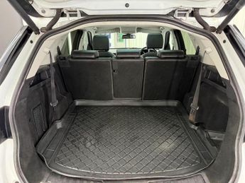 LAND ROVER DISCOVERY SPORT 2.0 TD4 HSE Auto 4WD Euro 6 (s/s) 5dr