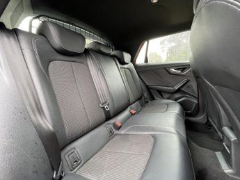 AUDI Q2 2.0 TDI S line