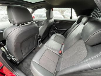 AUDI Q2 2.0 TDI S line