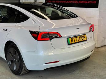 TESLA MODEL 3 (Dual Motor) Long Range Auto 4WDE 4dr