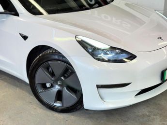 TESLA MODEL 3 (Dual Motor) Long Range Auto 4WDE 4dr