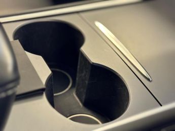 TESLA MODEL 3 (Dual Motor) Long Range Auto 4WDE 4dr