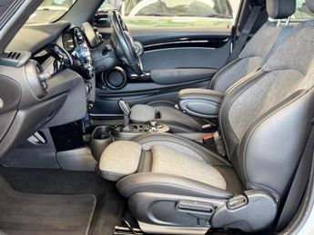 MINI ELECTRIC Cooper SE 32.6kWh Level 2 Auto 3dr