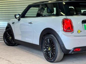 MINI ELECTRIC HATCH Cooper SE 32.6kWh Level 2 Auto 3dr