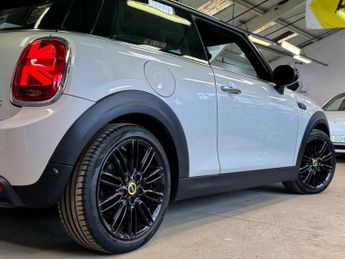 MINI ELECTRIC Cooper SE 32.6kWh Level 2 Auto 3dr