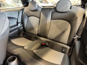 MINI ELECTRIC HATCH Cooper SE 32.6kWh Level 2 Auto 3dr