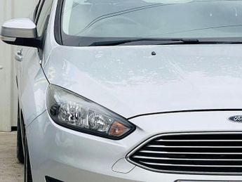 FORD FOCUS 1.6 Titanium Powershift Euro 6 5dr
