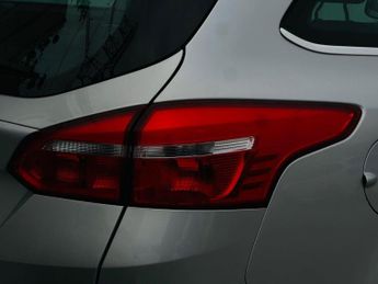 FORD FOCUS 1.6 Titanium Powershift Euro 6 5dr