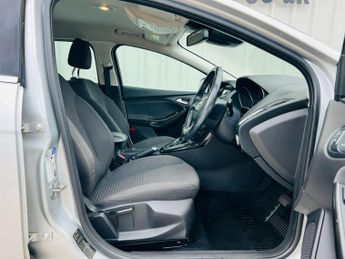 FORD FOCUS 1.6 Titanium Powershift Euro 6 5dr