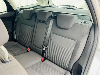 FORD FOCUS 1.6 Titanium Powershift Euro 6 5dr