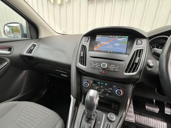 FORD FOCUS 1.6 Titanium Powershift Euro 6 5dr