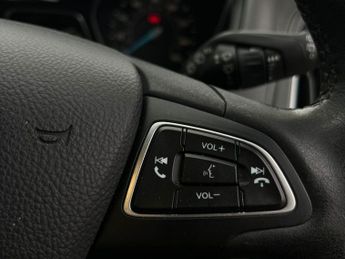 FORD FOCUS 1.6 Titanium Powershift Euro 6 5dr