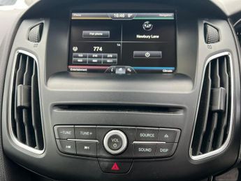 FORD FOCUS 1.6 Titanium Powershift Euro 6 5dr