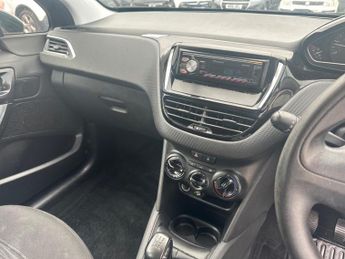 PEUGEOT 208 1.6 BlueHDi Access