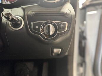 MERCEDES-BENZ C CLASS 2.0 C200 SE