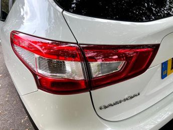 NISSAN QASHQAI 1.2 DIG-T N-Connecta