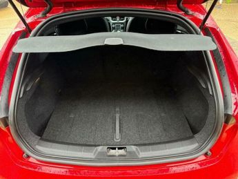VOLVO V40 1.5 T2 R-Design Edition Auto Euro 6 (s/s) 5dr