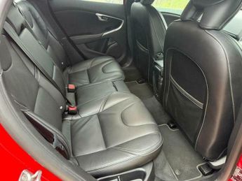 VOLVO V40 1.5 T2 R-Design Edition Auto Euro 6 (s/s) 5dr