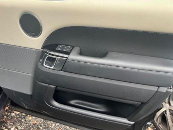 LAND ROVER RANGE ROVER SPORT 3.0 D250 MHEV HSE Silver