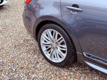 SUZUKI KIZASHI 2.4 16V Sport