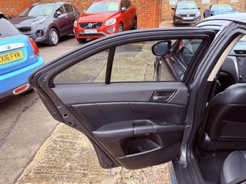 SUZUKI KIZASHI 2.4 16V Sport