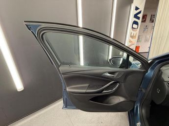 VAUXHALL ASTRA 1.6 CDTi BlueInjection Elite Auto Euro 6 5dr