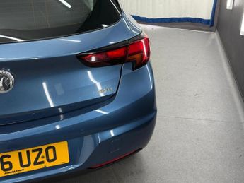 VAUXHALL ASTRA 1.6 CDTi BlueInjection Elite Auto Euro 6 5dr