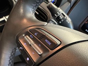 HYUNDAI KONA 64kWh Premium Auto 5dr (10.5kW Charger)