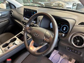 HYUNDAI KONA 64kWh Premium Auto 5dr (10.5kW Charger)
