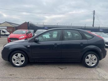 FORD FOCUS 1.6 Style