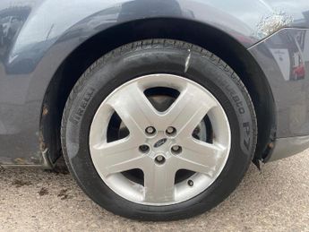 FORD FOCUS 1.6 Style