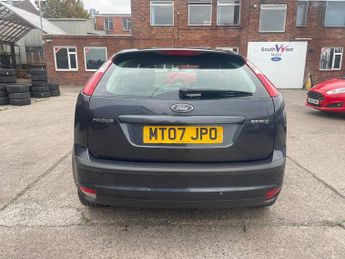 FORD FOCUS 1.6 Style