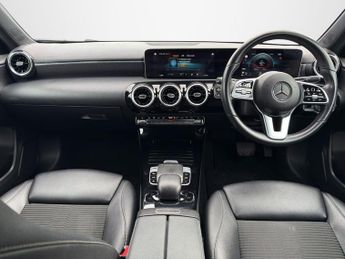 MERCEDES-BENZ A CLASS 1.5 A180d Sport
