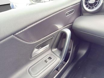 MERCEDES-BENZ A CLASS 1.5 A180d Sport
